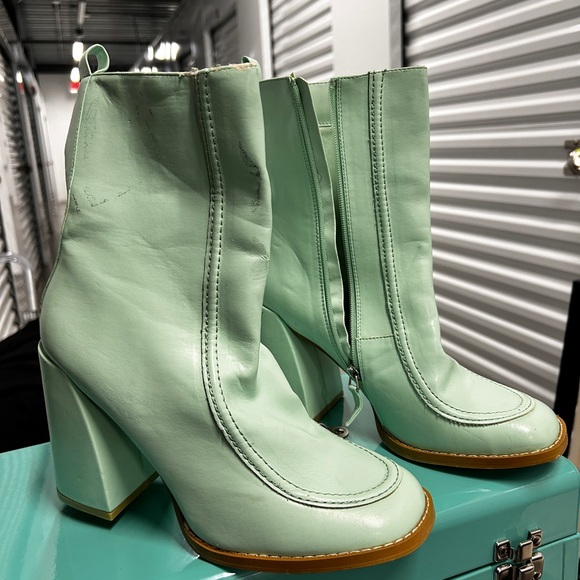 Nasty Gal Curve ‘Em Mint Green Ankle Boots - Picture 3 of 6